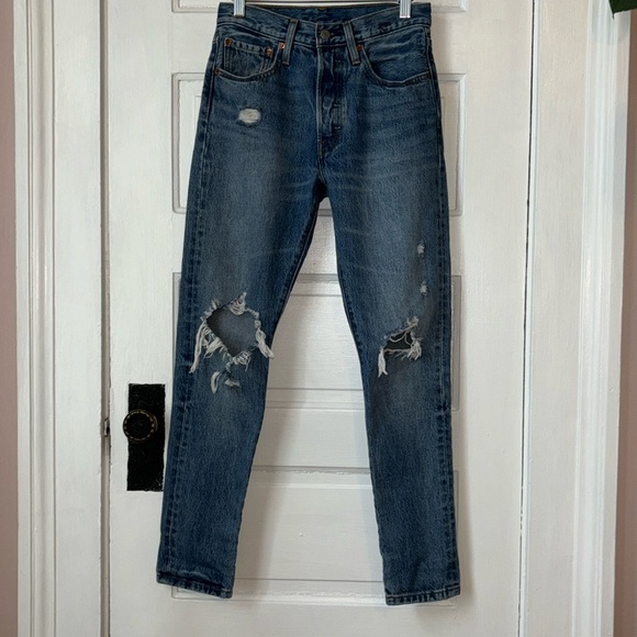 LEVI’S 501 SKINNY MEDIUM WASH DISTRESSED JEANS - Picture 2 of 16